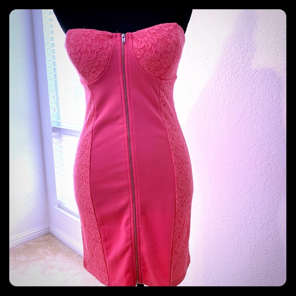 Guess strapless dress- Medium